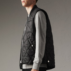 BURBERRY 40558801 Diamond Quilted Gilet