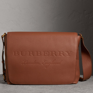 버버리 / 정품 / BURBERRY 40620131 LARGE MESSENGER BAG
